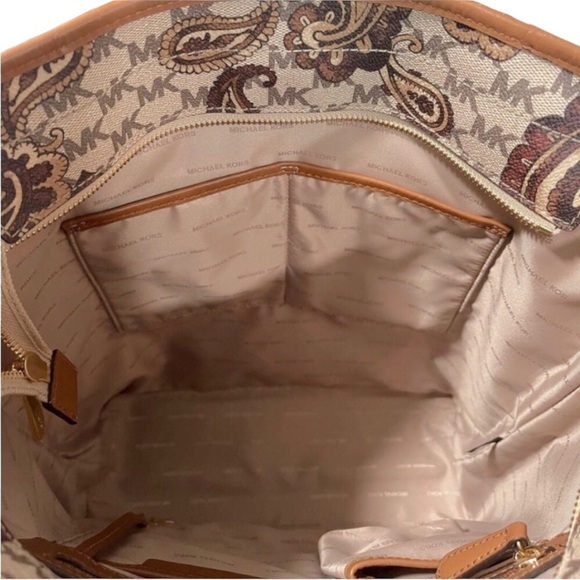 Michael Kors 2 Pc Set Emry Large Paisley Pattern Tote with Matching wallet - Picture 11 of 16